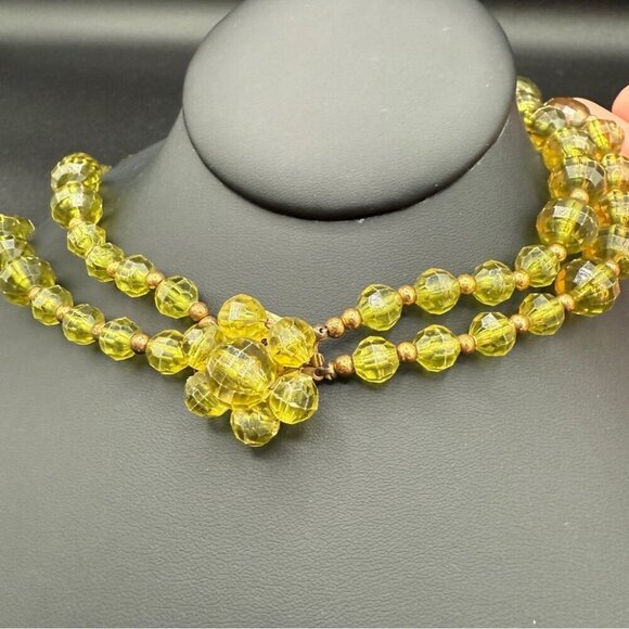 Vintage 1960s Green Peridot Lime Acrylic Beaded Collar Necklace - Picture 7 of 10
